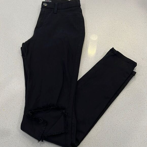 Fashion Nova Distressed Jeans - Picture 2 of 8